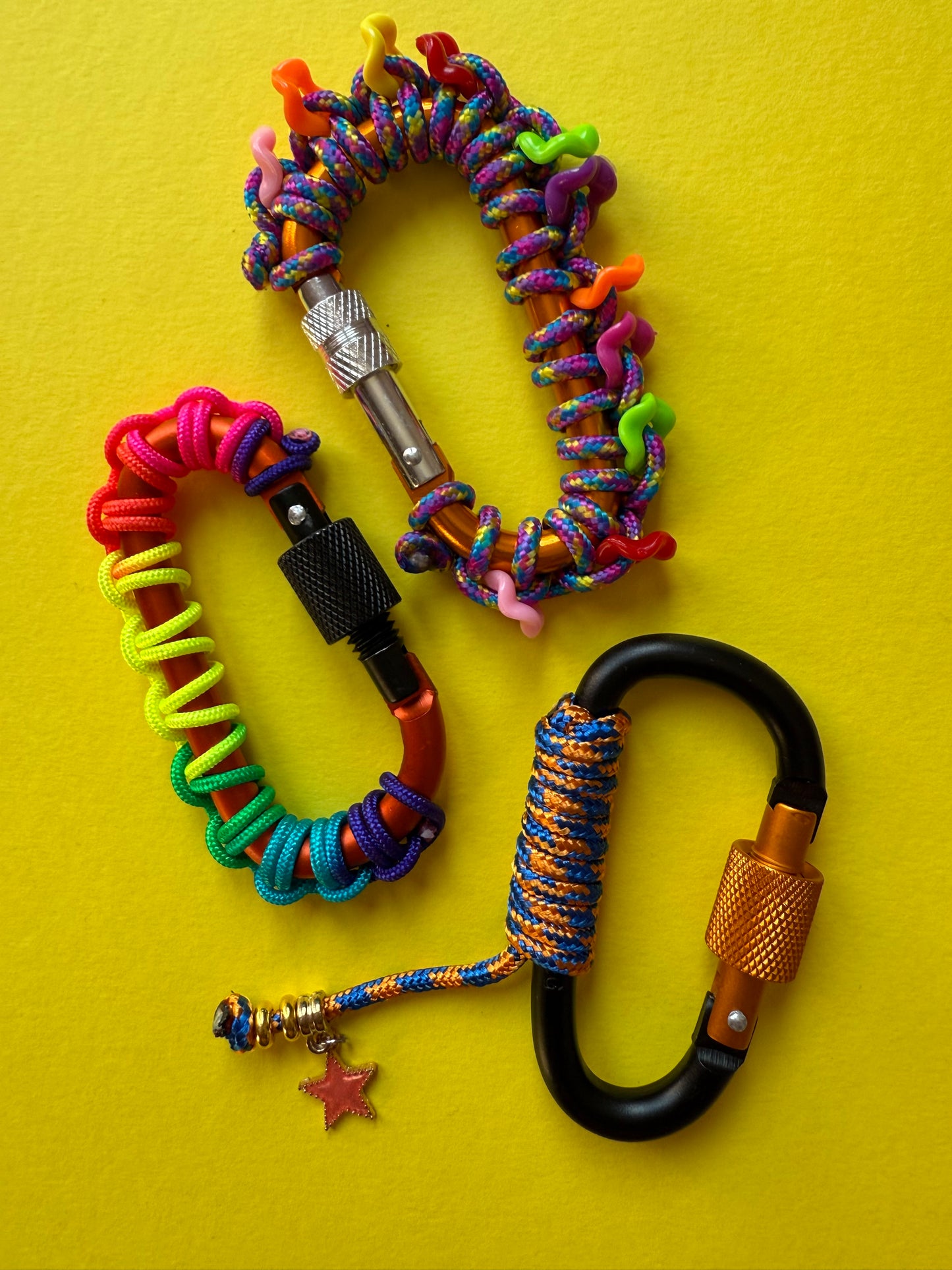 Paracord carabiner charm workshop