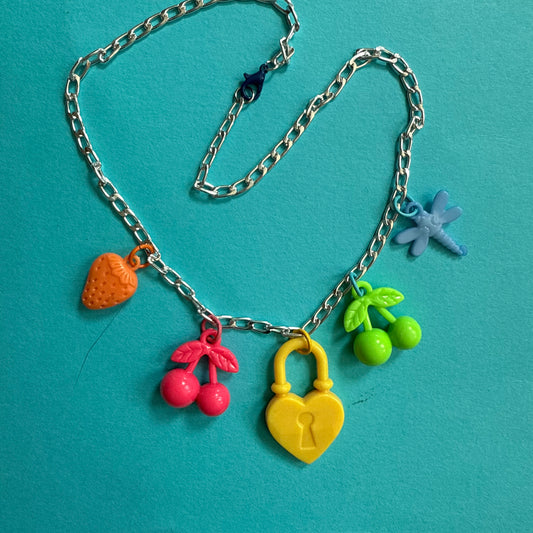 Vintage charm necklace lock
