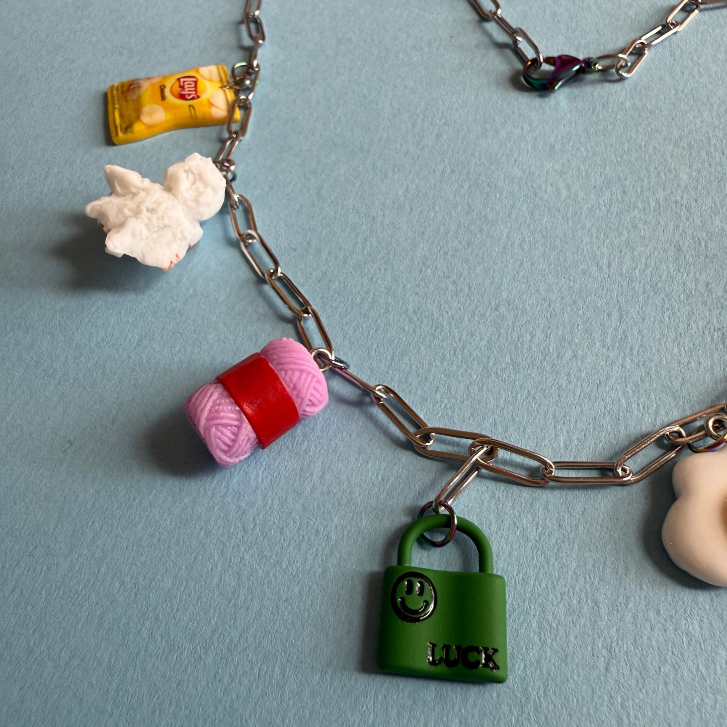 Lays charm necklace
