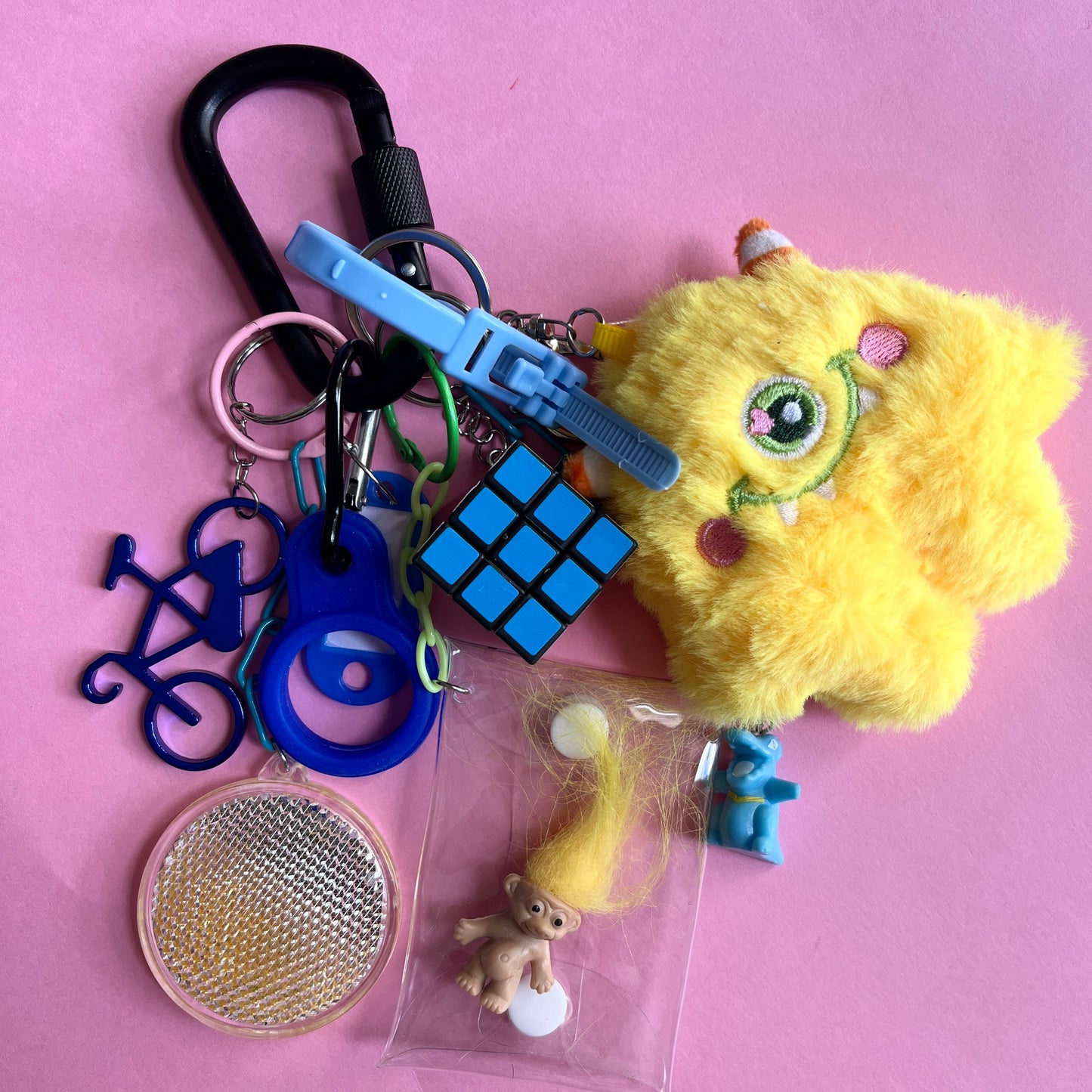 Bag charm yellow alien