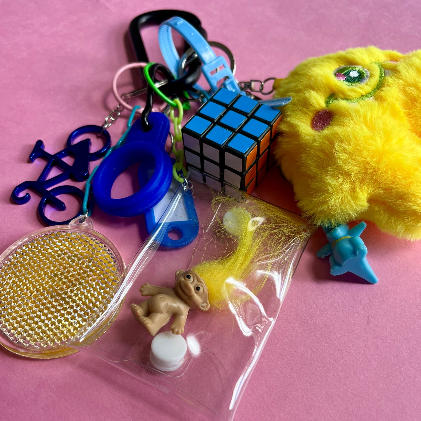 Bag charm yellow alien