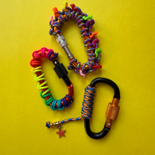 Paracord carabiner charm workshop